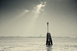Venedig vom Wasser aus bei Nebel Venedig vom Wasser aus bei Nebel